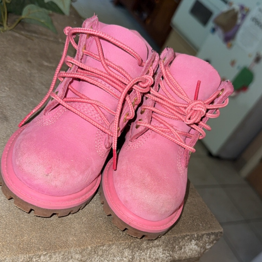 girls Tims in pink! 6T
